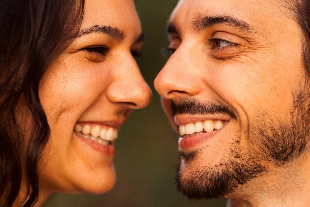 photographe pour couple amoureux sur la plage