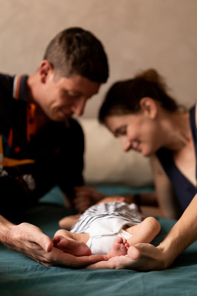 séance famille à la naissance de bébé en Guadeloupe