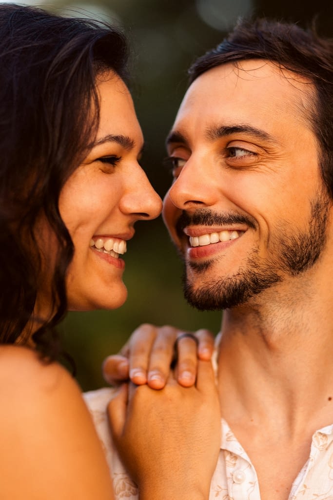 photographe pour couple amoureux sur la plage