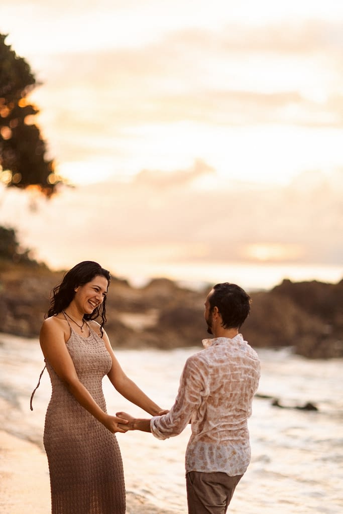 photographe pour couple amoureux sur la plage